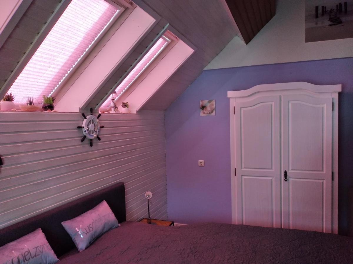 Ferienwohnung "Kunterbunt" Mit Burgblick Und Dachterrasse Моншау Екстер'єр фото